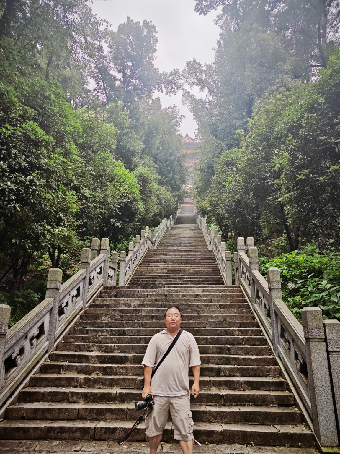 武汉（8）—— 光谷空轨 东湖磨山 楚河汉街